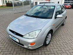 Silber Gebraucht 1999 Ford Focus Trend Limousine | 1.399 € (Fairer Preis)