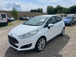 Weiß Gebraucht 2014 Ford Fiesta Titanium Kleinwagen | 5.990 € (Fairer Preis)