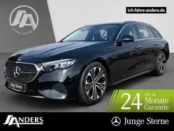 Schwarz Gebraucht 2023 Mercedes E220 Avantgarde Kombi | 44.464 € (Guter Preis)