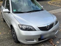 Grau Gebraucht 2007 Mazda 2 Limousine | 1.349 € (Guter Preis)