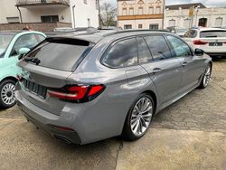 Berninagrau bernsteineffekt me (metallic) Gebraucht 2022 BMW 520 M Sport Kombi | 29.390 €