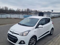 Weiß Gebraucht 2016 Hyundai i10 Passion Kleinwagen | 5.490 € (Fairer Preis)