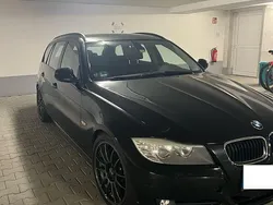 Schwarz Gebraucht 2012 BMW 318 Performance Kombi | 4.590 € (Guter Preis)