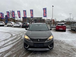 Gris platinium Gebraucht 2017 Peugeot 5008 Allure SUV | 14.900 € (Guter Preis)