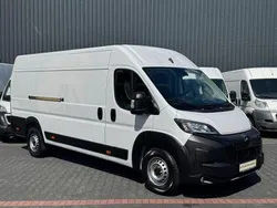 Weiß icy Gebraucht 2024 Peugeot Boxer Van | 27.368 € (Superpreis)
