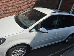 Weiß Gebraucht 2014 VW Touran Van / Kleinbus | 6.250 € (Superpreis)