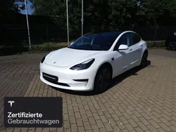 Weiß Gebraucht 2021 Tesla Model 3 Limousine | 28.100 € (Teuer)