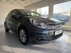 Grau Gebraucht 2016 Kia Rio DREAM-TEAM Edition Limousine | 9.790 € (Fairer Preis)