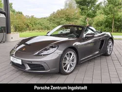 Grau Gebraucht 2024 Porsche 718 Boxster Cabrio | 74.500 € (Fairer Preis)