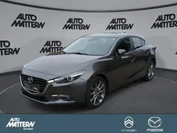 Grau Gebraucht 2018 Mazda 3 Limousine | 13.990 € (Fairer Preis)