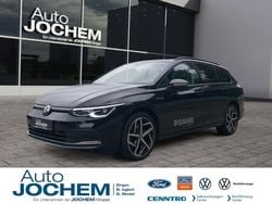Deep black perleffekt (schwarz) Gebraucht 2021 VW Golf VIII Style Kombi | 31.990 € (Teuer)