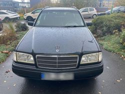 Schwarz Gebraucht 1997 Mercedes C180 Classic Kombi | 1.300 € (Fairer Preis)