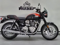 Orange Gebraucht 2020 Triumph Moss | 9.990 €