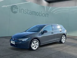 Grau Gebraucht 2024 VW Golf VIII Life Limousine | 23.949 € (Fairer Preis)