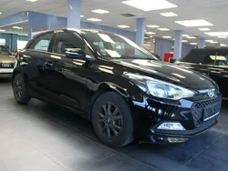 Schwarz Gebraucht 2017 Hyundai i20 Limousine | 9.980 € (Etwas zu teuer)