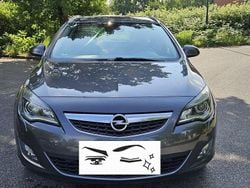 Grau Gebraucht 2012 Opel Astra Kombi | 6.800 € (Fairer Preis)