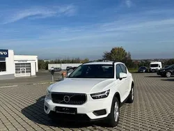 Weiß Gebraucht 2021 Volvo XC40 Momentum SUV | 25.600 € (Fairer Preis)