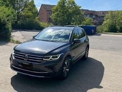 Grau Gebraucht 2021 VW Tiguan Elegance SUV | 27.699 € (Guter Preis)