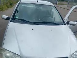 Silber Gebraucht 2005 Fiat Punto Kleinwagen | 950 € (Guter Preis)