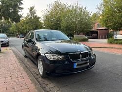 Schwarz Gebraucht 2005 BMW 320 Limousine | 2.500 € (Superpreis)