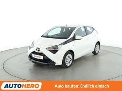 Weiß Gebraucht 2018 Toyota Aygo X-play Kleinwagen | 9.980 € (Fairer Preis)