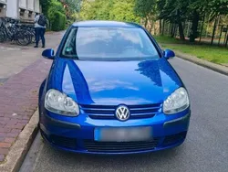 Blau Gebraucht 2004 VW Golf V Comfortline Limousine | 2.349 € (Etwas zu teuer)