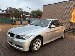 Silber Gebraucht 2008 BMW 318 Limousine | 3.990 € (Fairer Preis)