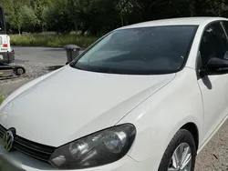 Weiß Gebraucht 2011 VW Golf VI Style Kleinwagen | 5.500 € (Fairer Preis)