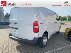 Weiss Gebraucht 2024 Toyota Proace Van | 30.749 € (Etwas zu teuer)