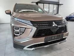 Panther schwarz (schwarz) Gebraucht 2022 Mitsubishi Eclipse Cross Select SUV | 29.740 € (Teuer)