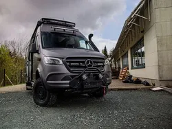 Grau Gebraucht 2023 Mercedes Sprinter Van | 174.900 €