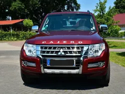 Rot Gebraucht 2015 Mitsubishi Pajero Top SUV | 21.500 € (Guter Preis)