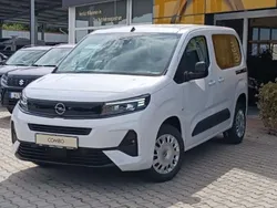 Weiß Gebraucht 2024 Opel Combo Life Edition Kombi | 23.950 € (Etwas zu teuer)