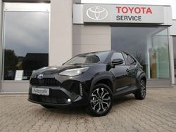 Schwarz metallic Gebraucht 2022 Toyota Yaris Cross Connect Style SUV | 31.550 € (Etwas zu teuer)