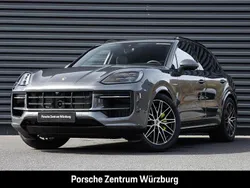 Grau Gebraucht 2025 Porsche Cayenne SUV | 119.890 € (Teuer)