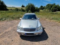 Silber Gebraucht 2003 Mercedes 240 Limousine | 3.100 €