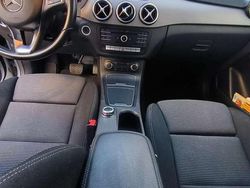 Silber Gebraucht 2015 Mercedes 200 Urban Kombi | 14.900 € (Fairer Preis)