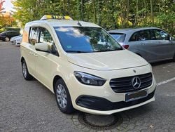 Beige Gebraucht 2024 Mercedes 180 Limousine | 23.900 € (Fairer Preis)