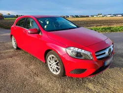 Rot Gebraucht 2014 Mercedes A200 Kleinwagen | 9.000 €