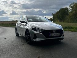 Silber Gebraucht 2023 Hyundai i20 Trend Kleinwagen | 15.500 € (Guter Preis)