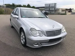 Silber Gebraucht 2006 Mercedes C200 Limousine | 3.950 € (Fairer Preis)