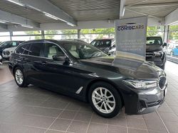 Grau Gebraucht 2023 BMW 530 Shadowline Kombi | 41.950 € (Fairer Preis)