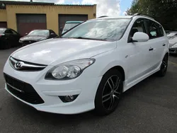 Weiß Gebraucht 2011 Hyundai i30 Kombi | 3.950 € (Fairer Preis)