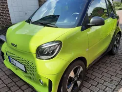 Gelb Gebraucht 2021 Smart ForTwo Electric Drive Coupé | 10.000 € (Fairer Preis)