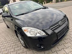 Schwarz Gebraucht 2009 Kia Ceed LX Coupé | 3.590 € (Guter Preis)