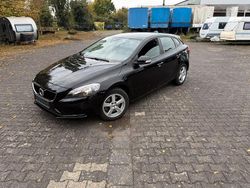 Schwarz Gebraucht 2018 Volvo V40 Limousine | 11.700 € (Guter Preis)