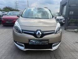 Braun Gebraucht 2013 Renault Scénic III Initiale Paris Van / Kleinbus | 7.900 € (Fairer Preis)