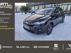 Perlmuttschwarz metallic Gebraucht 2025 Dacia Sandero Expression Kleinwagen | 18.780 € (Fairer Preis)