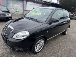 Schwarz Gebraucht 2011 Lancia Ypsilon Kleinwagen | 3.800 € (Etwas zu teuer)