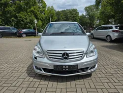 Silber Gebraucht 2007 Mercedes B200 Van / Kleinbus | 4.999 € (Fairer Preis)